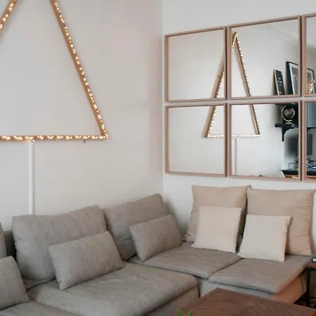 38M All Comfort Located In Paris!