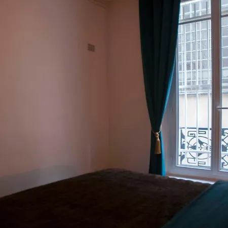38M All Comfort Located In Paris!